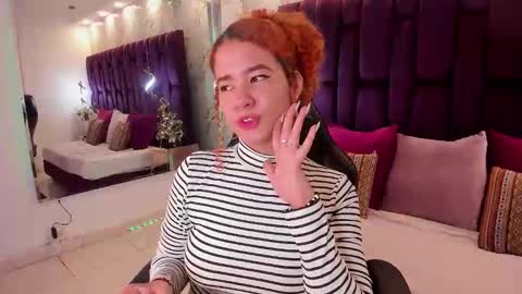 Avril  online show from 11/28/25, 11:57