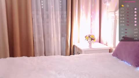 Snapshot of avrora_lew_ chatting on 12/27/24, 02:04 Avrora Inst online show from 12/27/24, 02:04