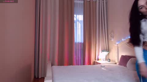 Snapshot of avrora_lew_ chatting on 06/28/26, 05:41 Avrora Inst online show from 06/28/26, 05:41
