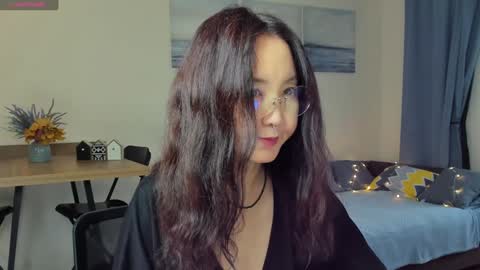 Snapshot of avroraromance chatting on 12/02/24, 10:28 Avrora online show from 12/02/24, 10:28