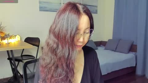 Snapshot of avroraromance chatting on 12/23/24, 11:14 Avrora online show from 12/23/24, 11:14