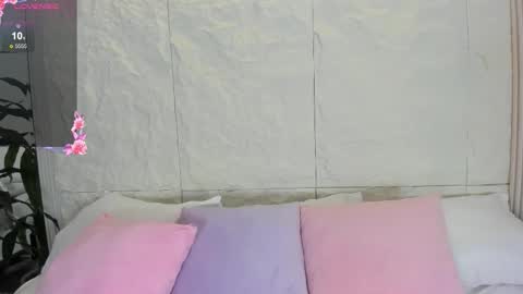 Avy  online show from 11/22/25, 11:31