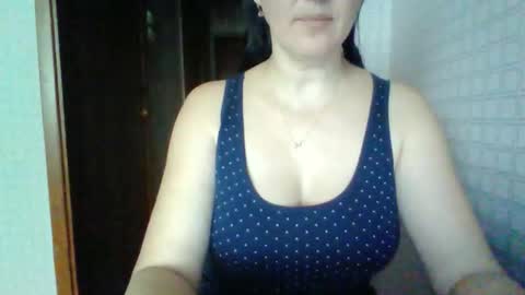 Snapshot of awesomeladyy chatting on 12/18/25, 09:04 awesomeladyy online show from 12/18/25, 09:04