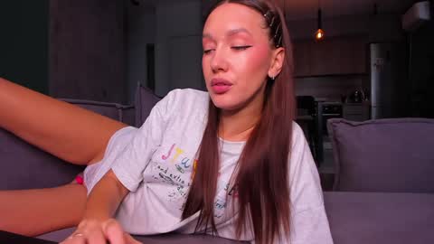 Awgustina online show from 12/16/24, 09:24