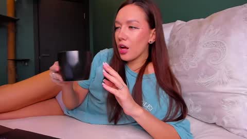 Awgustina online show from 02/02/25, 10:24