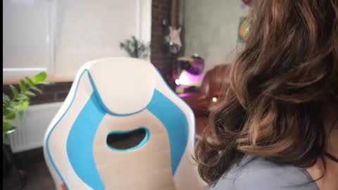 Alice online show from 11/11/25, 10:15