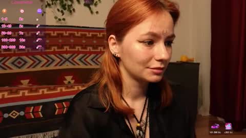 Snapshot of aww_burn chatting on 12/14/25, 02:06 Tris online show from 12/14/25, 02:06