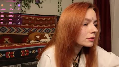 Snapshot of aww_burn chatting on 12/16/25, 01:32 Tris online show from 12/16/25, 01:32