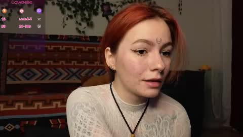 Snapshot of aww_burn chatting on 12/22/25, 12:51 Tris online show from 12/22/25, 12:51