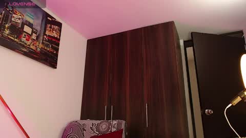 Snapshot of axel_7070 chatting on 04/15/26, 01:18 Independiente Model online show from 04/15/26, 01:18