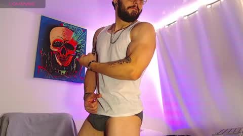 Snapshot of axel_7070 chatting on 05/31/26, 01:07 Independiente Model online show from 05/31/26, 01:07