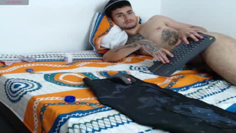 Axel online show from 02/09/25, 07:09