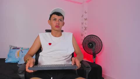 AXEL online show from 11/19/25, 08:20