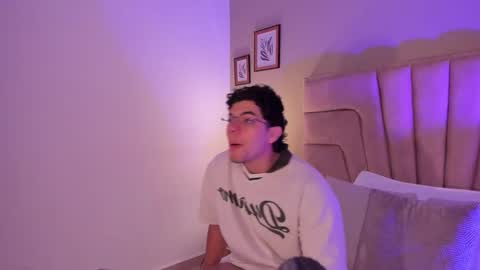 Yooung King  online show from 02/11/26, 11:04