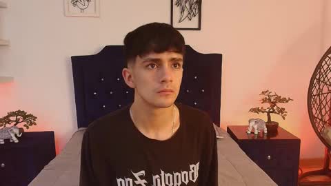 Snapshot of axel_draven chatting on 10/24/25, 11:17 axel_draven online show from 10/24/25, 11:17