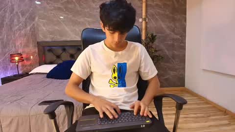 axel_draven online show from 05/28/26, 11:07