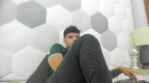 Axel Forte online show from 12/21/25, 01:07