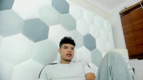 Axel Forte online show from 04/11/26, 01:15