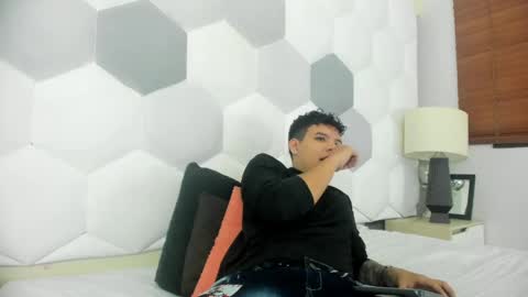 Axel Forte online show from 04/15/26, 01:40