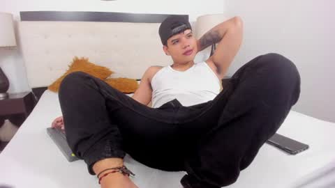 Snapshot of axel_forte chatting on 06/13/26, 02:59 Axel Forte online show from 06/13/26, 02:59