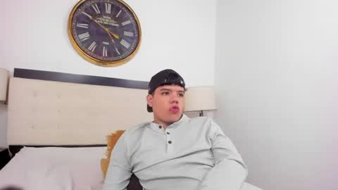 Snapshot of axel_forte chatting on 06/25/26, 02:43 Axel Forte online show from 06/25/26, 02:43