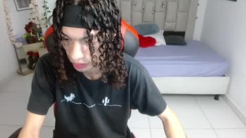 Snapshot of axel_fox7 chatting on 05/11/26, 12:38 Axel online show from 05/11/26, 12:38