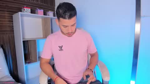 axel_grey_ online show from 09/24/25, 12:08