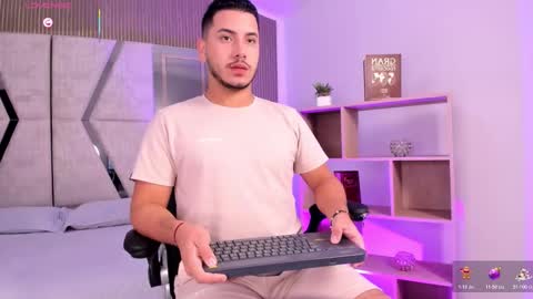 axel_grey_ online show from 01/16/26, 12:20