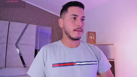 axel_grey_ online show from 01/17/26, 12:43