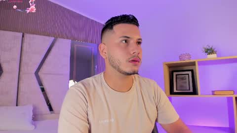 axel_grey_ online show from 07/06/26, 01:08