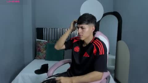 Snapshot of axel_mendoza_ chatting on 06/27/26, 04:34 A X E L online show from 06/27/26, 04:34
