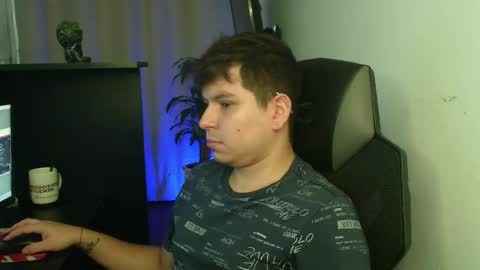 Snapshot of axel_palmer chatting on 04/14/26, 03:18 Axel online show from 04/14/26, 03:18