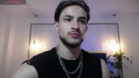 Axel  online show from 05/02/26, 03:39