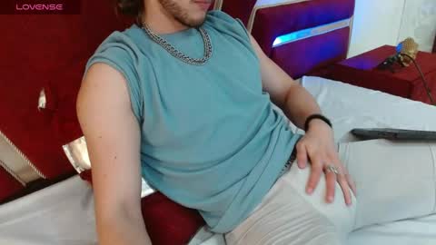 Axel  online show from 05/16/26, 12:40