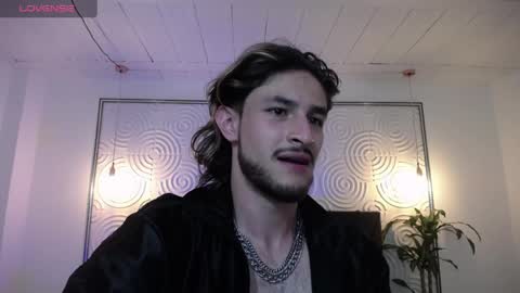 Axel  online show from 05/29/26, 02:20