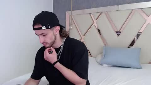 Axel  online show from 05/30/26, 03:09