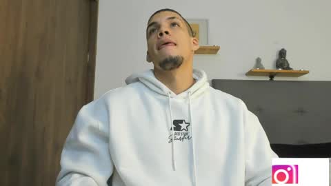 INDEPENDENT MODEL  online show from 05/26/26, 03:13