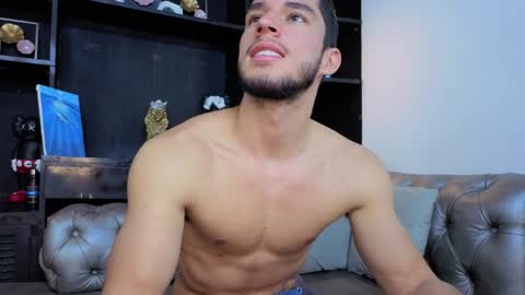 Axel  online show from 03/31/26, 09:48