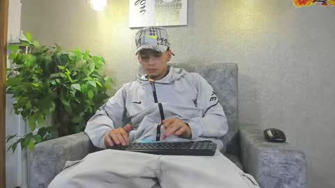 axel  online show from 11/18/25, 03:56