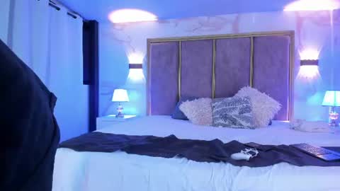 Axel and Renata online show from 06/19/26, 04:50