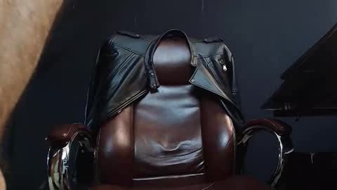 Snapshot of axelcolton chatting on 01/21/25, 01:00 AxelColton online show from 01/21/25, 01:00