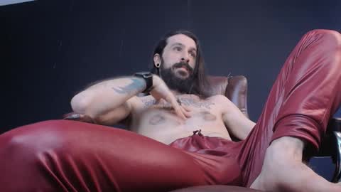 Snapshot of axelcolton chatting on 03/07/25, 12:12 AxelColton online show from 03/07/25, 12:12