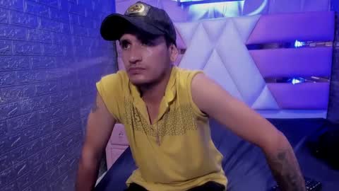 Snapshot of axell_cross2 chatting on 01/30/25, 12:50 Axell Cross2 online show from 01/30/25, 12:50