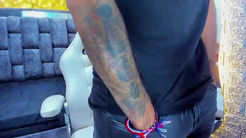 Snapshot of axell_cross2 chatting on 02/01/25, 07:23 Axell Cross2 online show from 02/01/25, 07:23