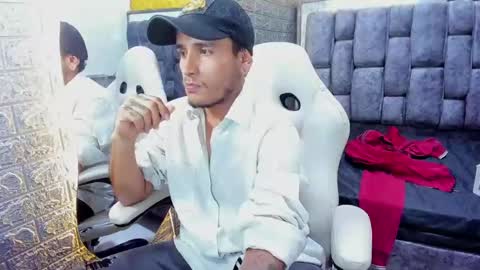 Snapshot of axell_cross2 chatting on 02/08/25, 07:16 Axell Cross2 online show from 02/08/25, 07:16