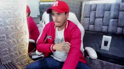 Snapshot of axell_cross2 chatting on 02/09/25, 07:19 Axell Cross2 online show from 02/09/25, 07:19