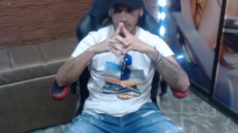 Snapshot of axell_cross2 chatting on 02/12/25, 07:02 Axell Cross2 online show from 02/12/25, 07:02