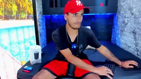 Snapshot of axell_cross2 chatting on 02/14/25, 08:59 Axell Cross2 online show from 02/14/25, 08:59