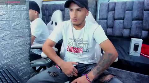 Snapshot of axell_cross2 chatting on 02/22/25, 12:05 Axell Cross2 online show from 02/22/25, 12:05