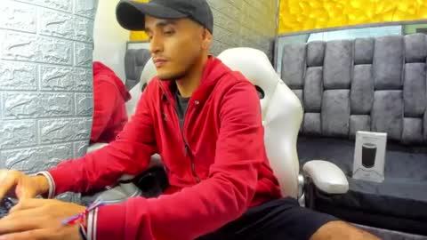 Snapshot of axell_cross2 chatting on 03/06/25, 01:05 Axell Cross2 online show from 03/06/25, 01:05